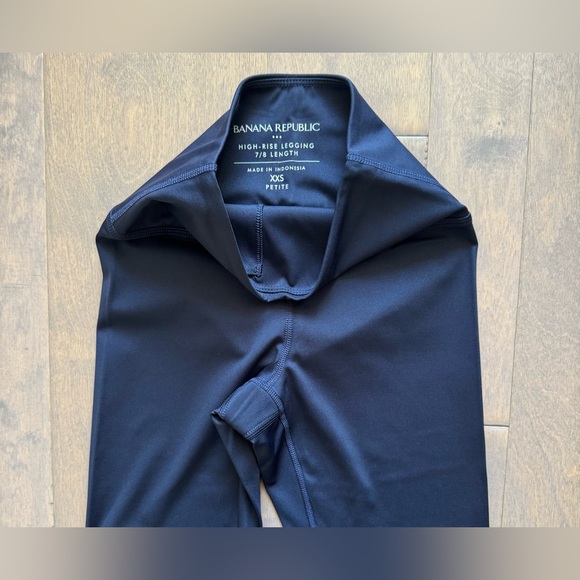 Banana Republic High Rise 7/8 Leggings - Picture 3 of 8